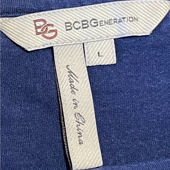 ππ°π 4 for $20 BCBGeneration Top - Picture 3 of 7